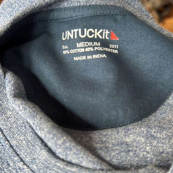 UNTUCKit French Terry Urey Stretch Heather Blue Button Placket Henley. Medium. - Picture 6 of 6